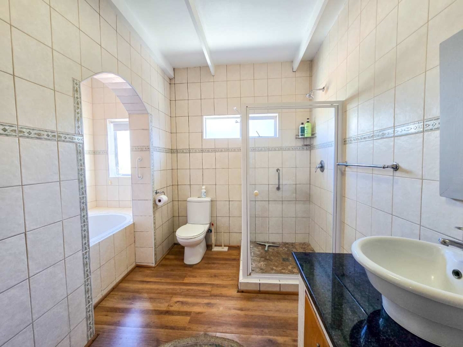 3 Bedroom Property for Sale in Stilbaai Wes Western Cape